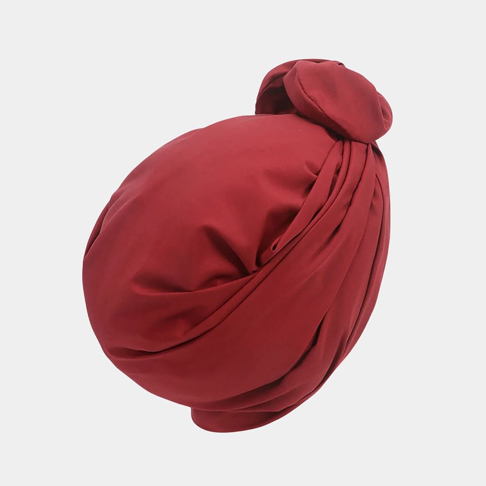 Turban rouge avec nœud