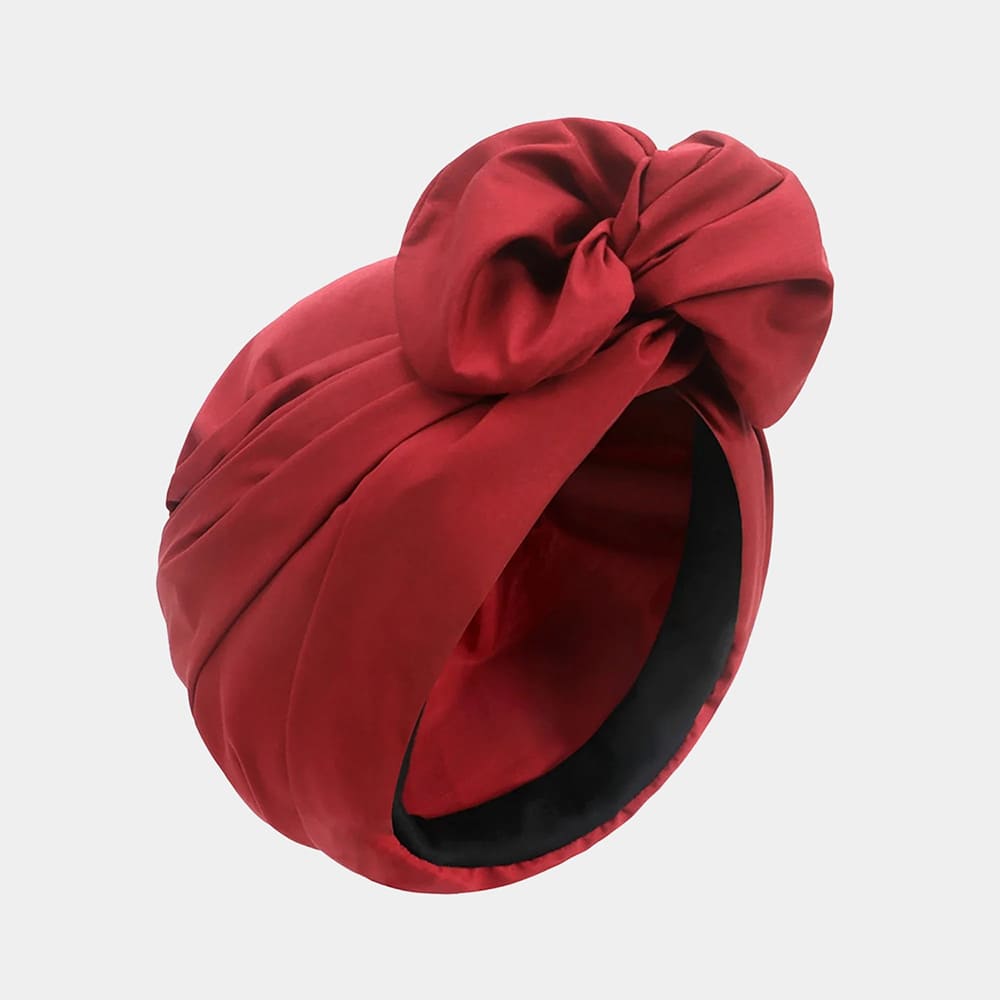 Turban rouge avec nœud